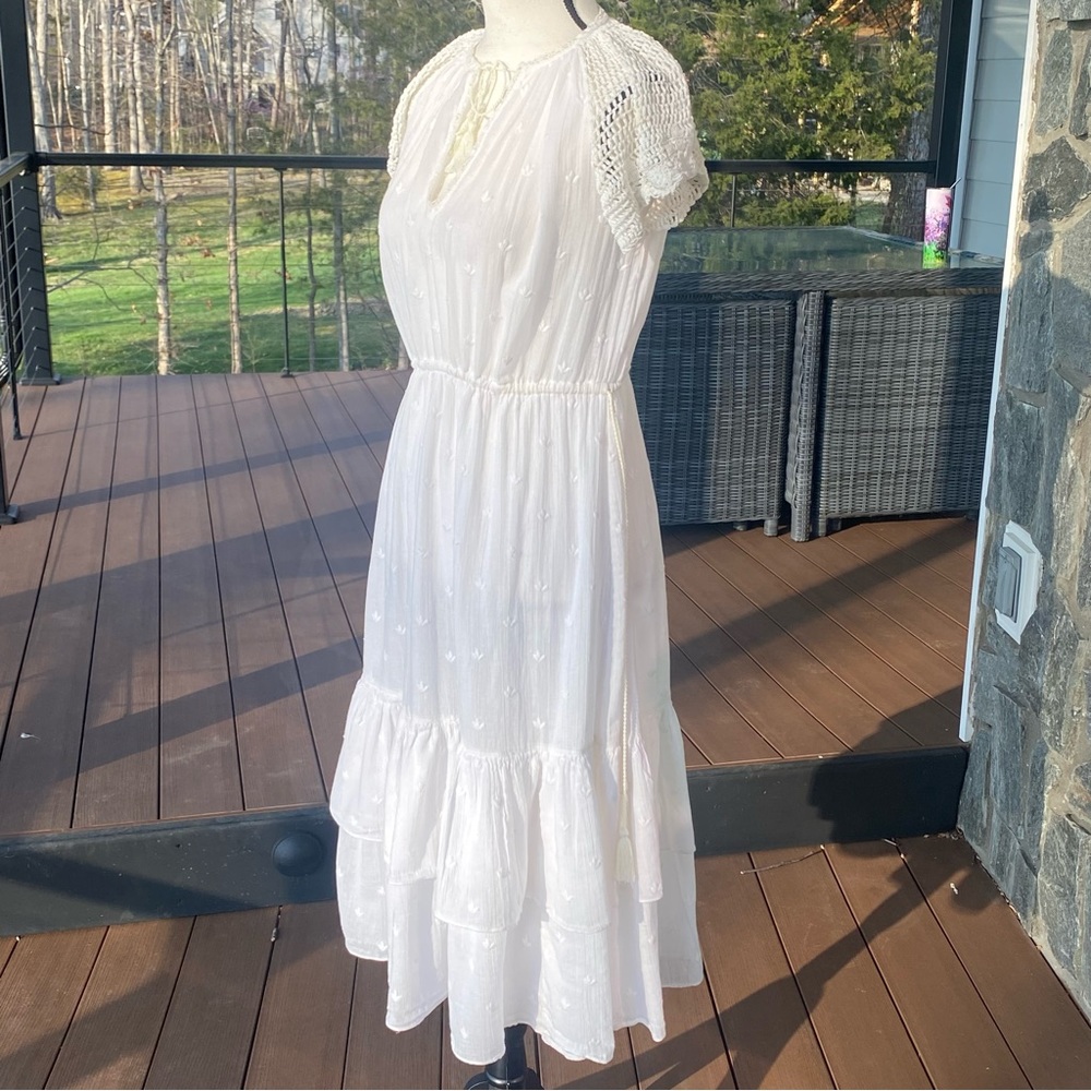 🌸 ULLA JOHNSON— Lovely White cotton Dress. Crochet sleeves, Tie waist , FAB !🌸